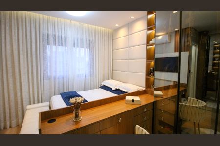 Apartamento à venda com 83m², 2 quartos e 1 vaga Apartamento à venda com 83m², 2 quartos e 1 vagaSuíte Closet