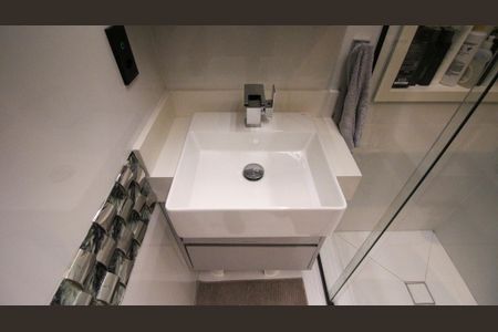 Apartamento à venda com 83m², 2 quartos e 1 vaga Apartamento à venda com 83m², 2 quartos e 1 vagaBanheiro da Suíte 2