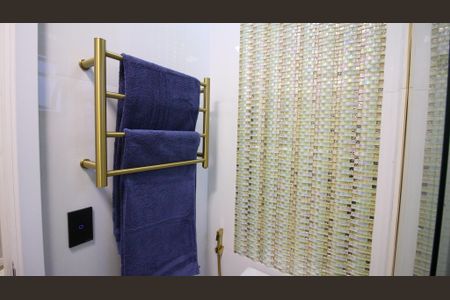 Apartamento à venda com 83m², 2 quartos e 1 vaga Apartamento à venda com 83m², 2 quartos e 1 vagaBanheiro da Suíte 1