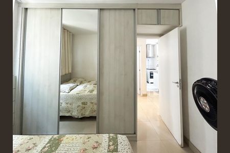 Corredor de apartamento à venda com 2 quartos, 47m² em São João Batista, Belo Horizonte