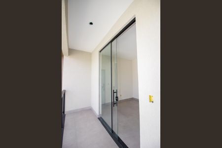 Varanda do Quarto Suíte de casa à venda com 3 quartos, 198m² em Parque Maracana, Contagem