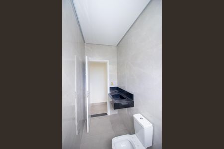 Casa à venda com 198m², 3 quartos e 2 vagas Casa à venda com 198m², 3 quartos e 2 vagasBanheiro Social