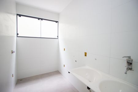 Casa à venda com 198m², 3 quartos e 2 vagas Casa à venda com 198m², 3 quartos e 2 vagasCozinha e Área de Serviço