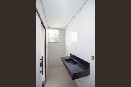 Casa à venda com 198m², 3 quartos e 2 vagas Casa à venda com 198m², 3 quartos e 2 vagasBanheiro da Suíte