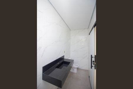 Casa à venda com 198m², 3 quartos e 2 vagas Casa à venda com 198m², 3 quartos e 2 vagasBanheiro da Suíte