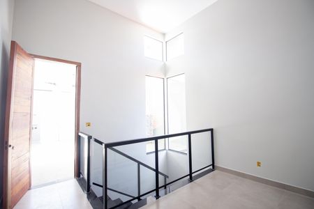 Sala de casa à venda com 3 quartos, 198m² em Parque Maracana, Contagem