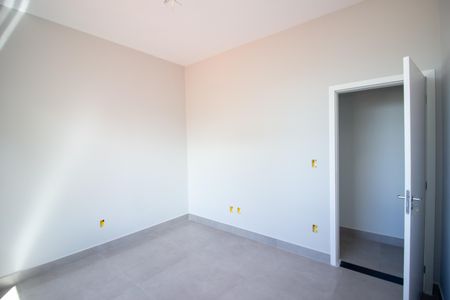 Casa à venda com 198m², 3 quartos e 2 vagas