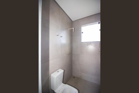 Casa à venda com 198m², 3 quartos e 2 vagas Casa à venda com 198m², 3 quartos e 2 vagasBanheiro