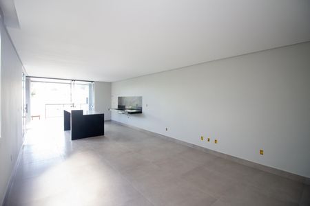 Casa à venda com 198m², 3 quartos e 2 vagas Casa à venda com 198m², 3 quartos e 2 vagasCozinha e Área de Serviço