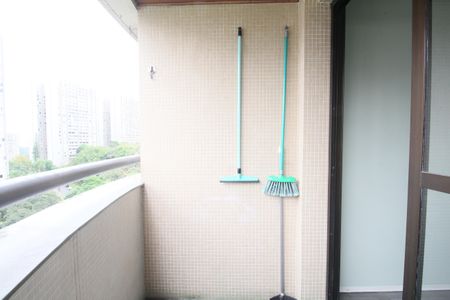 Varanda da Sala de apartamento para alugar com 1 quarto, 37m² em Vila Suzana, São Paulo