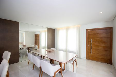 Sala de Jantar de casa à venda com 3 quartos, 230m² em Milanez, Contagem