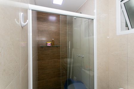 Apartamento à venda com 75m², 2 quartos e 2 vagas Apartamento à venda com 75m², 2 quartos e 2 vagasBanheiro