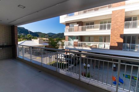 Apartamento à venda com 99m², 2 quartos e 2 vagasVista da Suíte 