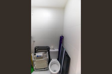 Apartamento à venda com 99m², 2 quartos e 2 vagasBanheiro de serviço