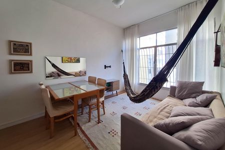Apartamento à venda com 145m², 3 quartos e sem vaga Apartamento à venda com 145m², 3 quartos e sem vagaSala