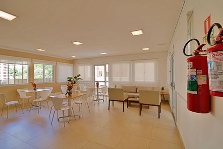 Apartamento para alugar com 42m², 2 quartos e sem vagaÁrea comum - Salão de festas