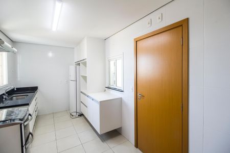 Apartamento para alugar com 123m², 3 quartos e 2 vagas Apartamento para alugar com 123m², 3 quartos e 2 vagasCozinha