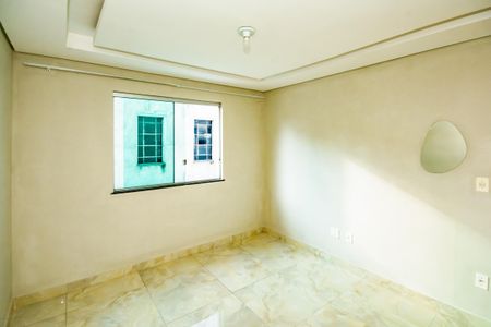 Sala de apartamento para alugar com 2 quartos, 54m² em Piratininga, Belo Horizonte