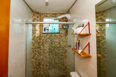 Banheiro Social de apartamento para alugar com 2 quartos, 54m² em Piratininga, Belo Horizonte