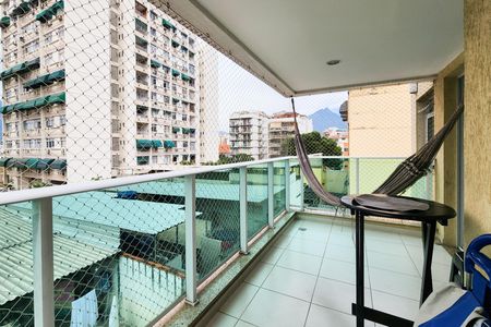 Apartamento à venda com 95m², 4 quartos e 1 vagaVaranda 