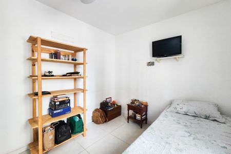 Apartamento à venda com 95m², 4 quartos e 1 vagaQuarto 2
