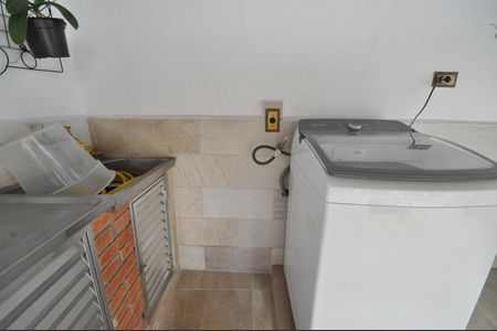 Casa à venda com 122m², 3 quartos e 2 vagasÁrea de Serviço