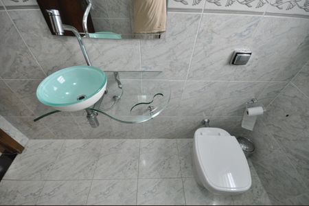 Casa à venda com 122m², 3 quartos e 2 vagasBanheiro Social