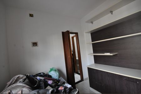 Casa à venda com 122m², 3 quartos e 2 vagasSuíte 2
