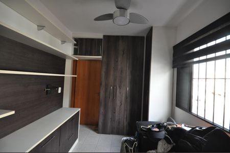 Casa à venda com 122m², 3 quartos e 2 vagasSuíte 2
