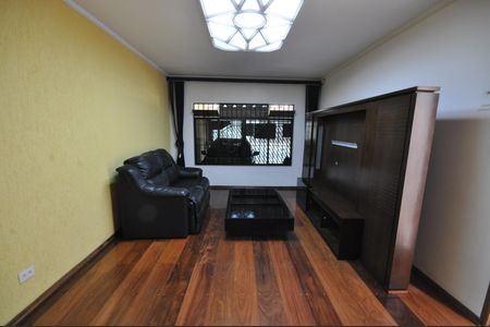 Casa à venda com 122m², 3 quartos e 2 vagasSala