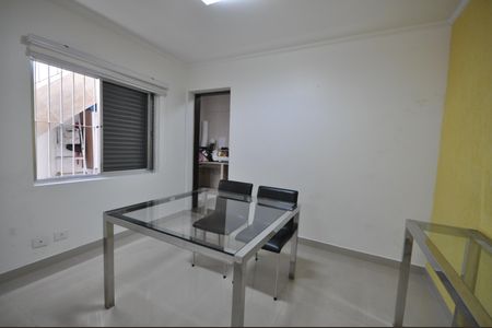Casa à venda com 122m², 3 quartos e 2 vagasCopa