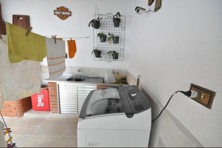 Casa à venda com 122m², 3 quartos e 2 vagasÁrea de Serviço