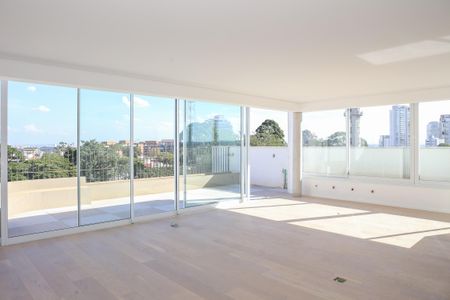Apartamento à venda com 220m², 3 quartos e 2 vagas Apartamento à venda com 220m², 3 quartos e 2 vagasSala