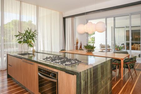 Apartamento à venda com 220m², 3 quartos e 2 vagas Apartamento à venda com 220m², 3 quartos e 2 vagasÁrea comum - Espaço Gourmet