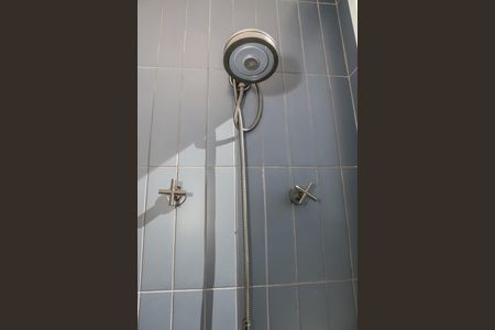 Apartamento à venda com 220m², 3 quartos e 2 vagas Apartamento à venda com 220m², 3 quartos e 2 vagasBanheiro da Suíte 2