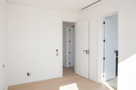 Apartamento à venda com 220m², 3 quartos e 2 vagas Apartamento à venda com 220m², 3 quartos e 2 vagasSuíte 2