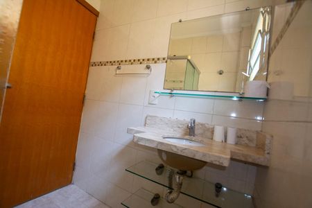 Casa para alugar com 120m², 3 quartos e 2 vagasBanheiro