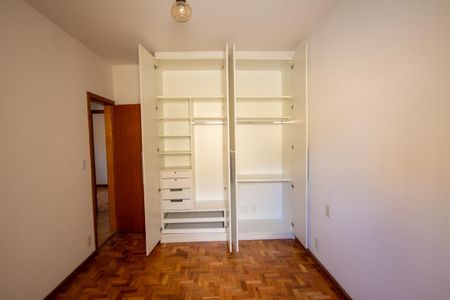 Casa para alugar com 120m², 3 quartos e 2 vagasQuarto 2 - Armários