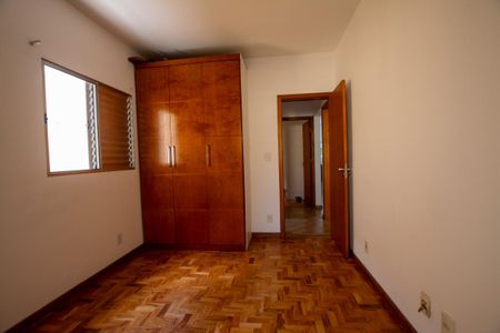 Quarto 1 de casa para alugar com 3 quartos, 120m² em Conjunto Residencial Butanta, São Paulo
