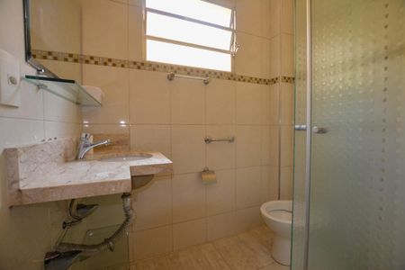 Casa para alugar com 120m², 3 quartos e 2 vagasBanheiro