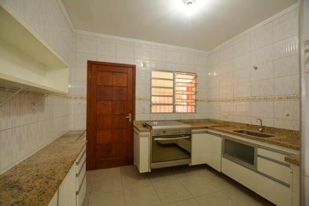 Casa para alugar com 120m², 3 quartos e 2 vagasCozinha