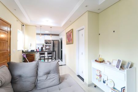 Sala de casa de condomínio à venda com 2 quartos, 90m² em Vila Nivi, São Paulo