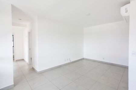 Sala de apartamento para alugar com 3 quartos, 81m² em Jardim Sul, Uberlândia