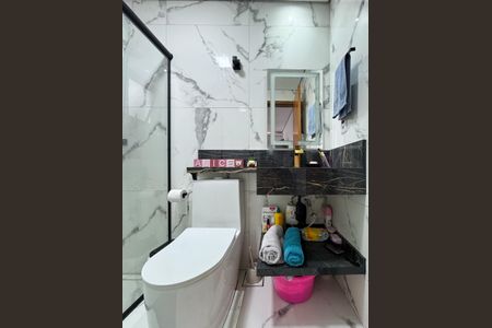 Casa à venda com 240m², 3 quartos e 2 vagasBanheiro Social