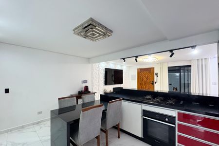 Casa à venda com 240m², 3 quartos e 2 vagasCozinha