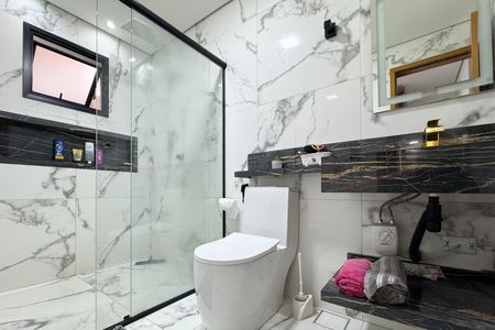 Casa à venda com 240m², 3 quartos e 2 vagasBanheiro - Suíte 