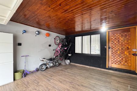 Casa à venda com 240m², 3 quartos e 2 vagasGaragem