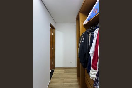 Casa à venda com 240m², 3 quartos e 2 vagasCloset - Suíte