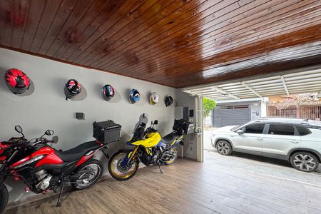 Casa à venda com 240m², 3 quartos e 2 vagasGaragem