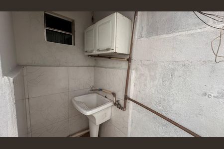 Casa para alugar com 80m², 2 quartos e 1 vaga Casa para alugar com 80m², 2 quartos e 1 vagaÁrea de serviço